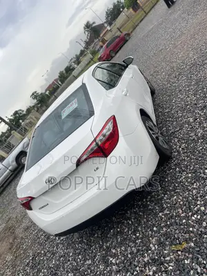 Toyota Corolla 2016 White