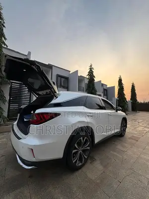 Lexus LX 2019 White