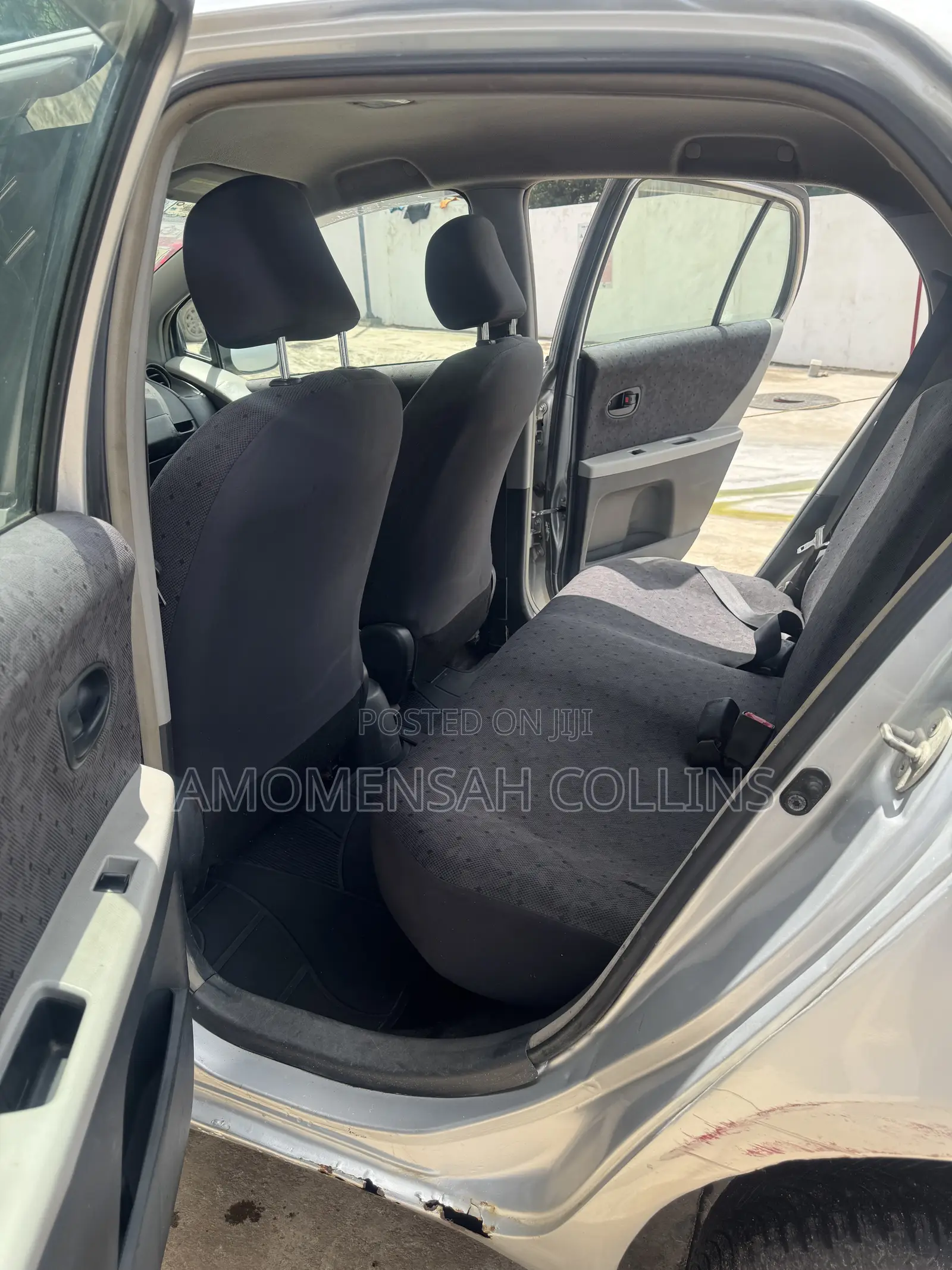 Toyota Vitz 1.0 FWD 3dr 2010 Gray