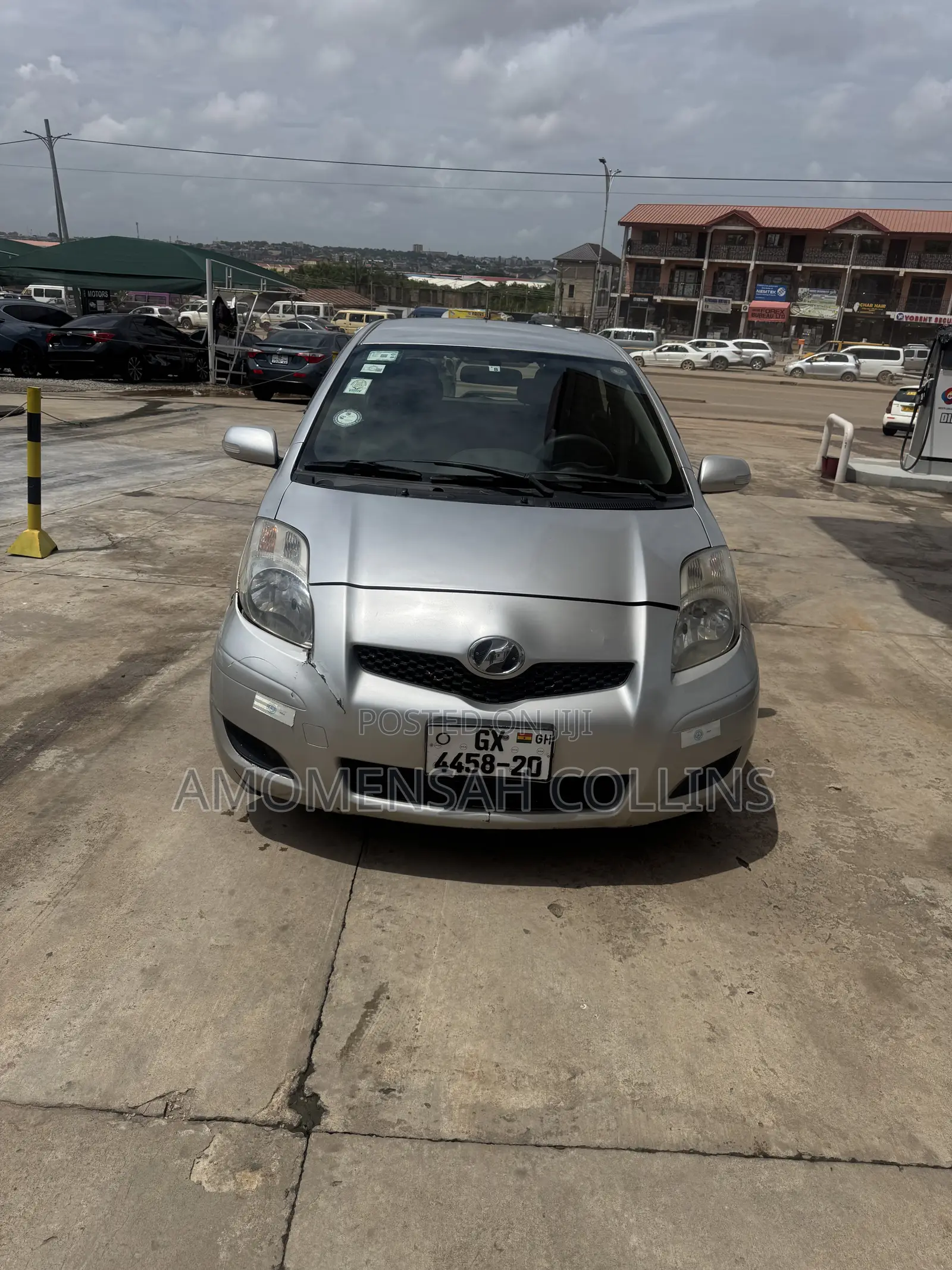 Toyota Vitz 1.0 FWD 3dr 2010 Gray