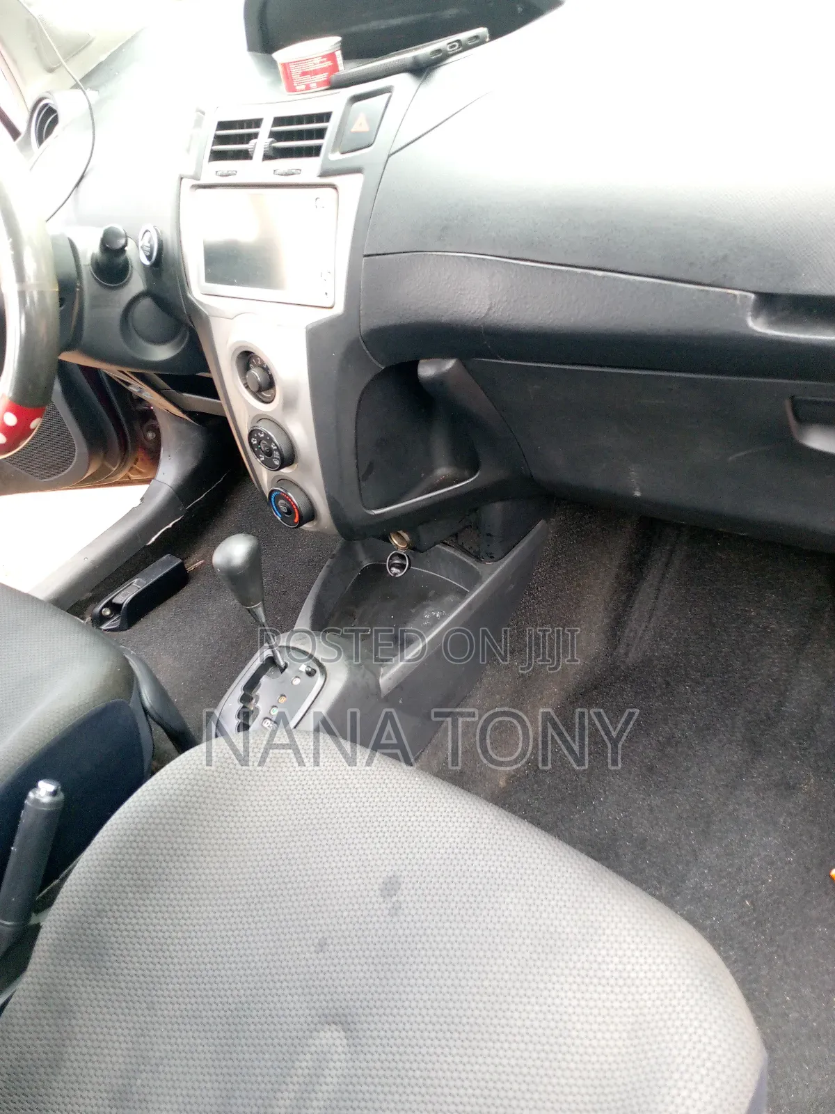 Toyota Vitz 1.5 FWD 5dr 2010 Brown
