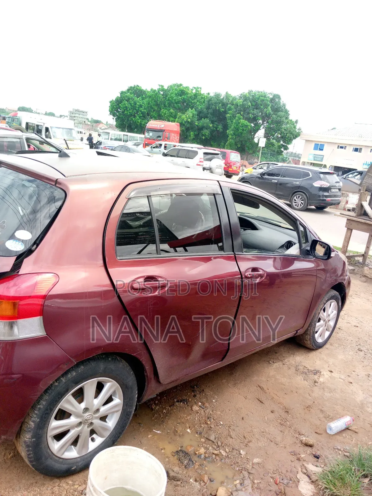 Toyota Vitz 1.5 FWD 5dr 2010 Brown