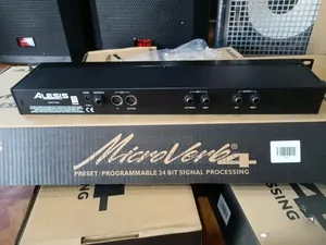 Alesis Microverb 4 Preset/Programmable Digital Signal Processor