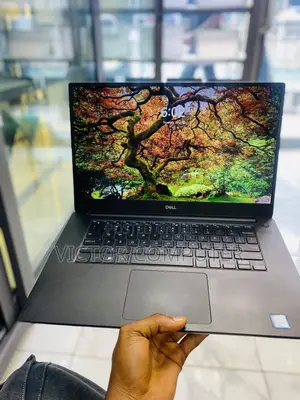 Laptop Dell Precision 5530 8GB Intel Core i5 SSD 256GB