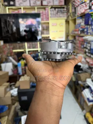 Engine Camshaft Timing Gear for 2007-2019 Toyota Land Cruiser Tundra