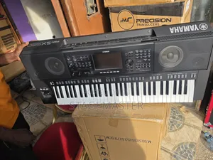 Yamaha PSR Sx 920 Keyboard