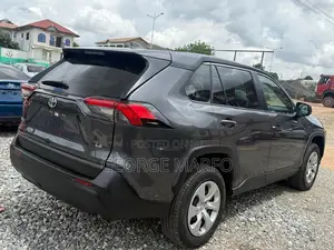 Toyota RAV4 2024