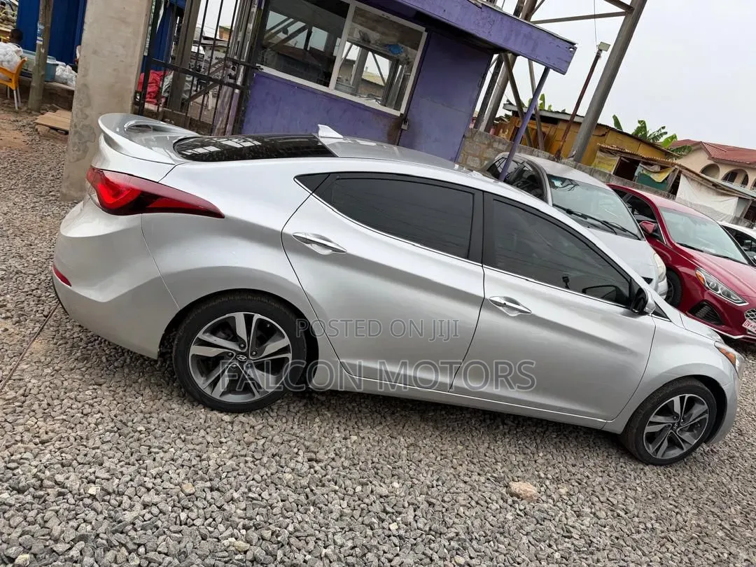 Hyundai Elantra Limited PZEV 4dr Sedan (1.8L 4cyl 6A) 2015 Silver