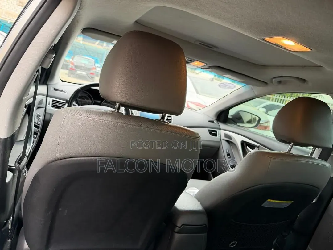 Hyundai Elantra Limited PZEV 4dr Sedan (1.8L 4cyl 6A) 2015 Silver