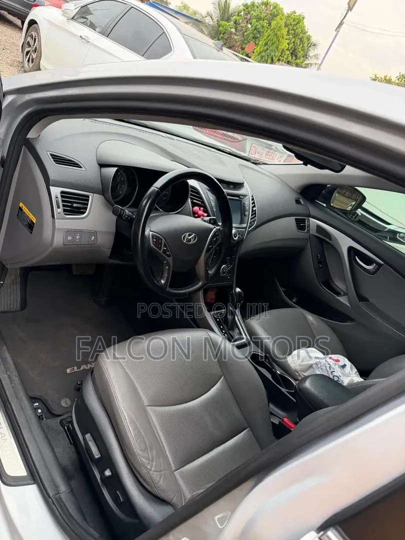 Hyundai Elantra Limited PZEV 4dr Sedan (1.8L 4cyl 6A) 2015 Silver