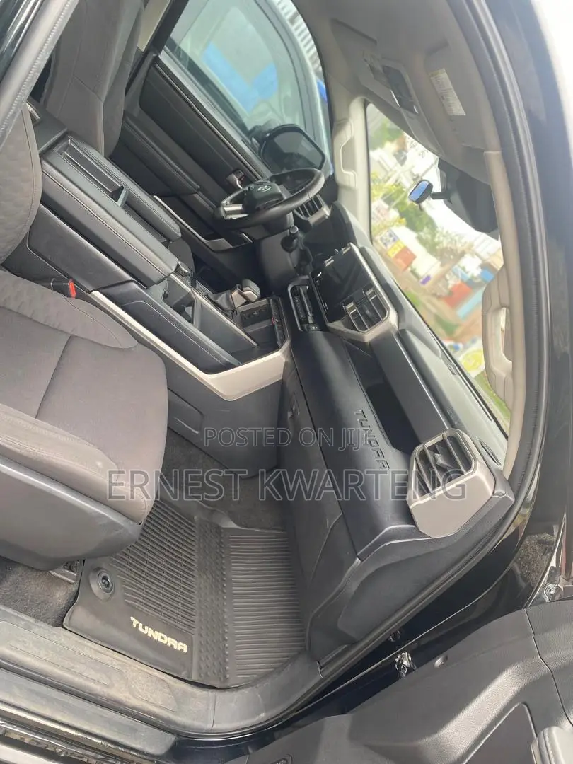 Toyota Tundra 2023 Black