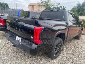 Toyota Tundra 2023 Black