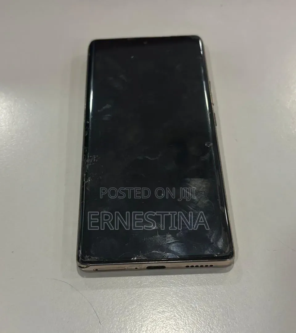 Tecno Camon 30S 128 GB Gold