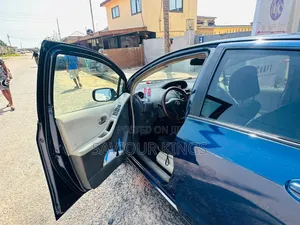 Toyota Vitz 2010 Blue