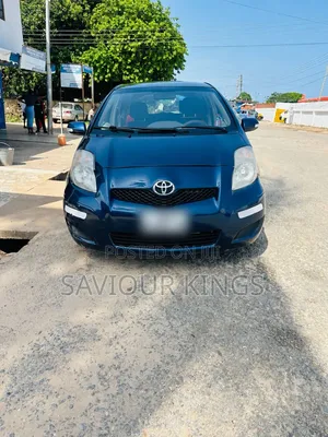 Toyota Vitz 2010 Blue