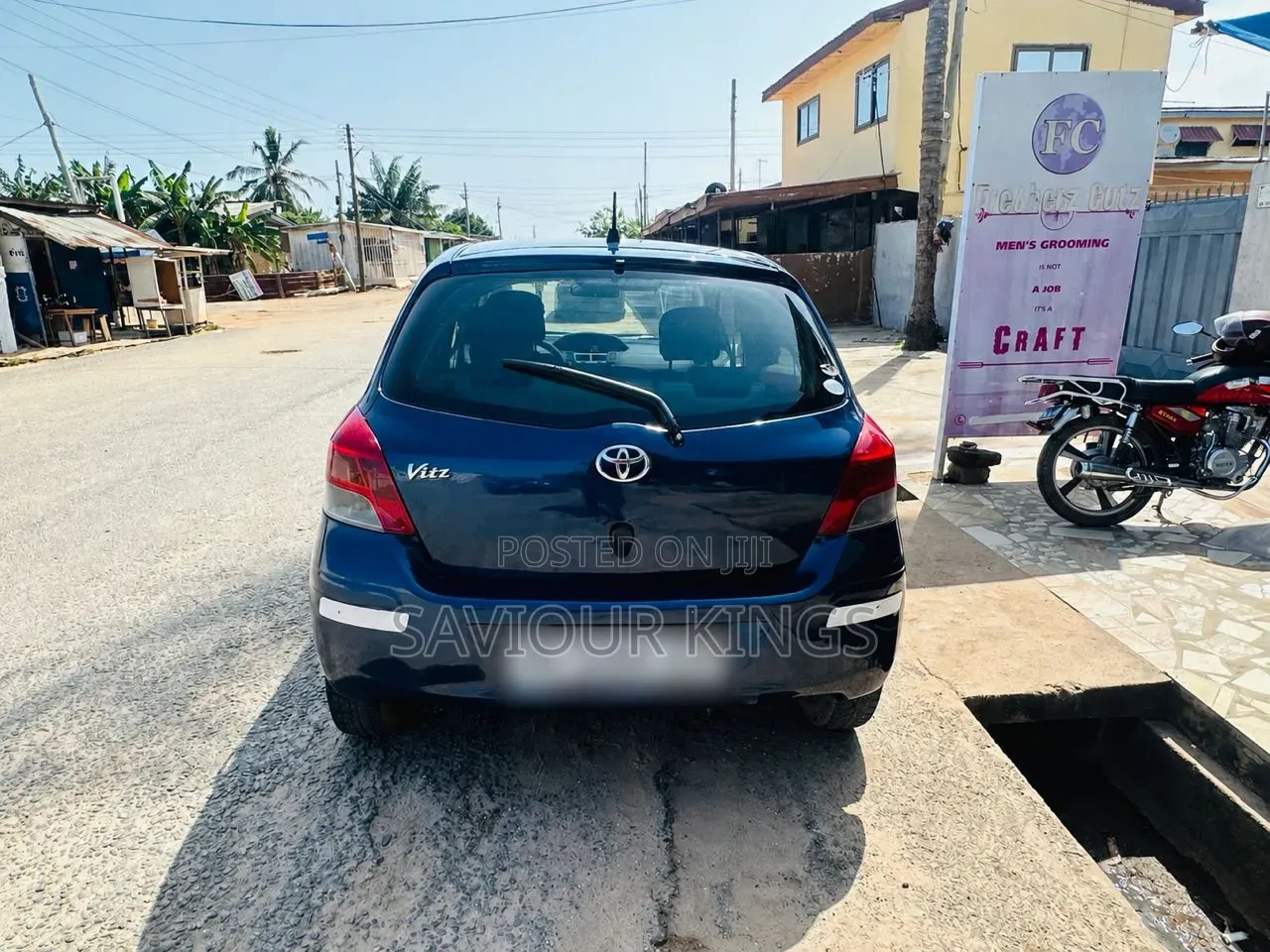 Toyota Vitz 2010 Blue