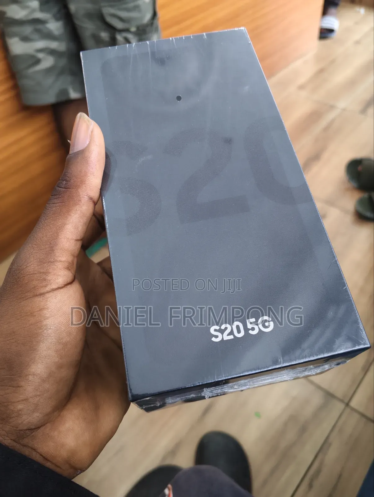 New Samsung Galaxy S20 128 GB Black