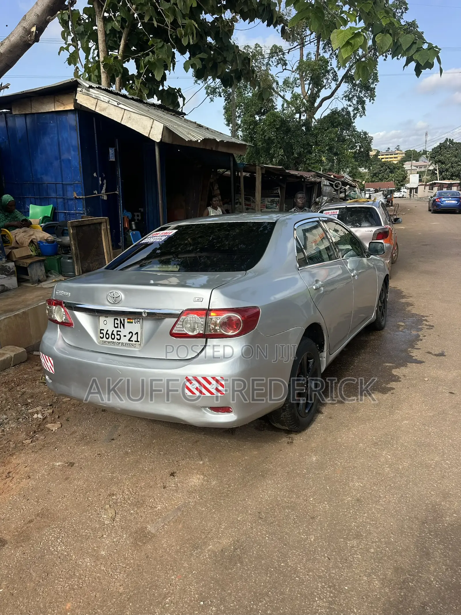 Toyota Corolla LE 4dr Sedan (1.8L 4cyl 4A) 2013 Silver