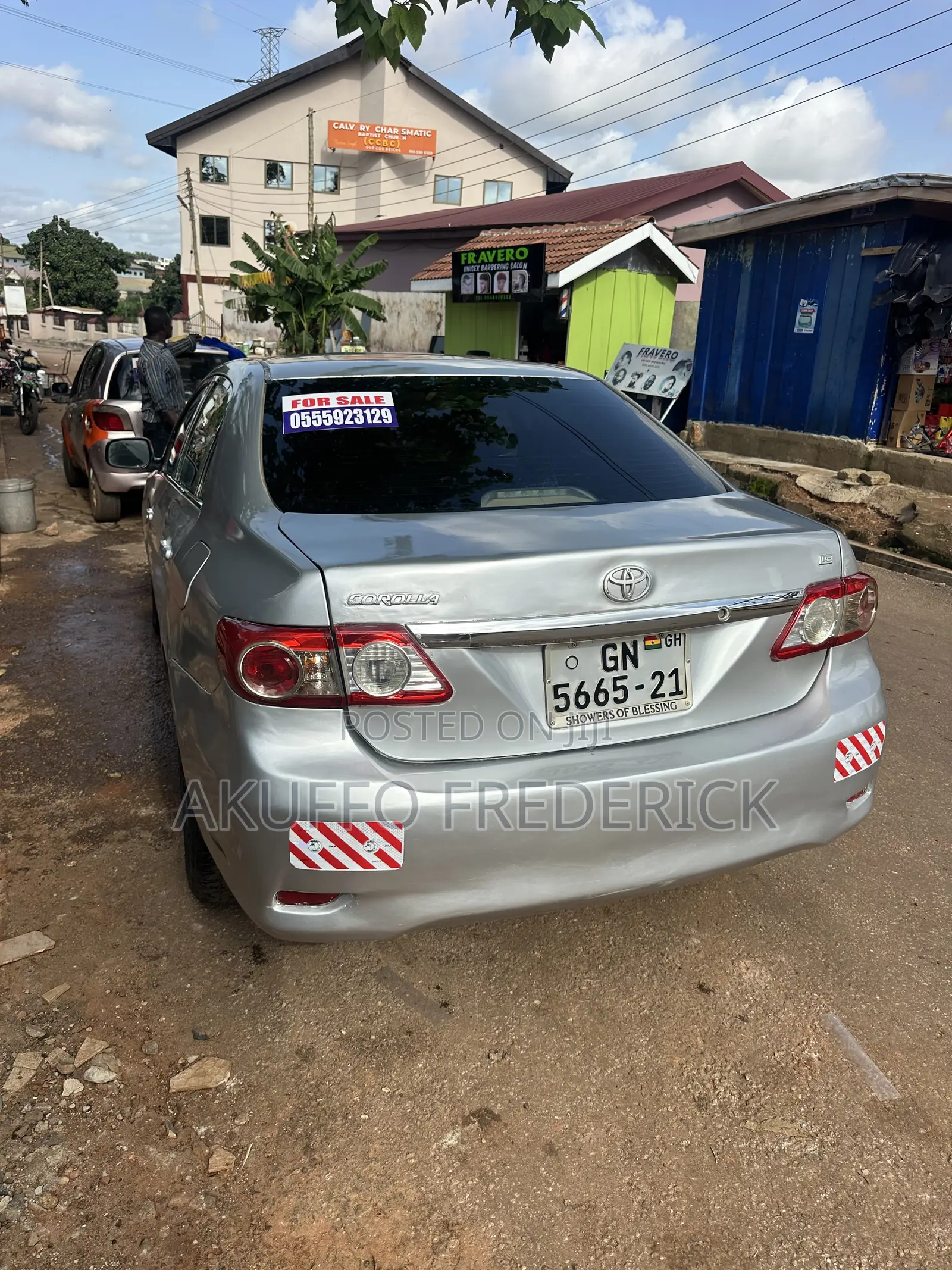 Toyota Corolla LE 4dr Sedan (1.8L 4cyl 4A) 2013 Silver