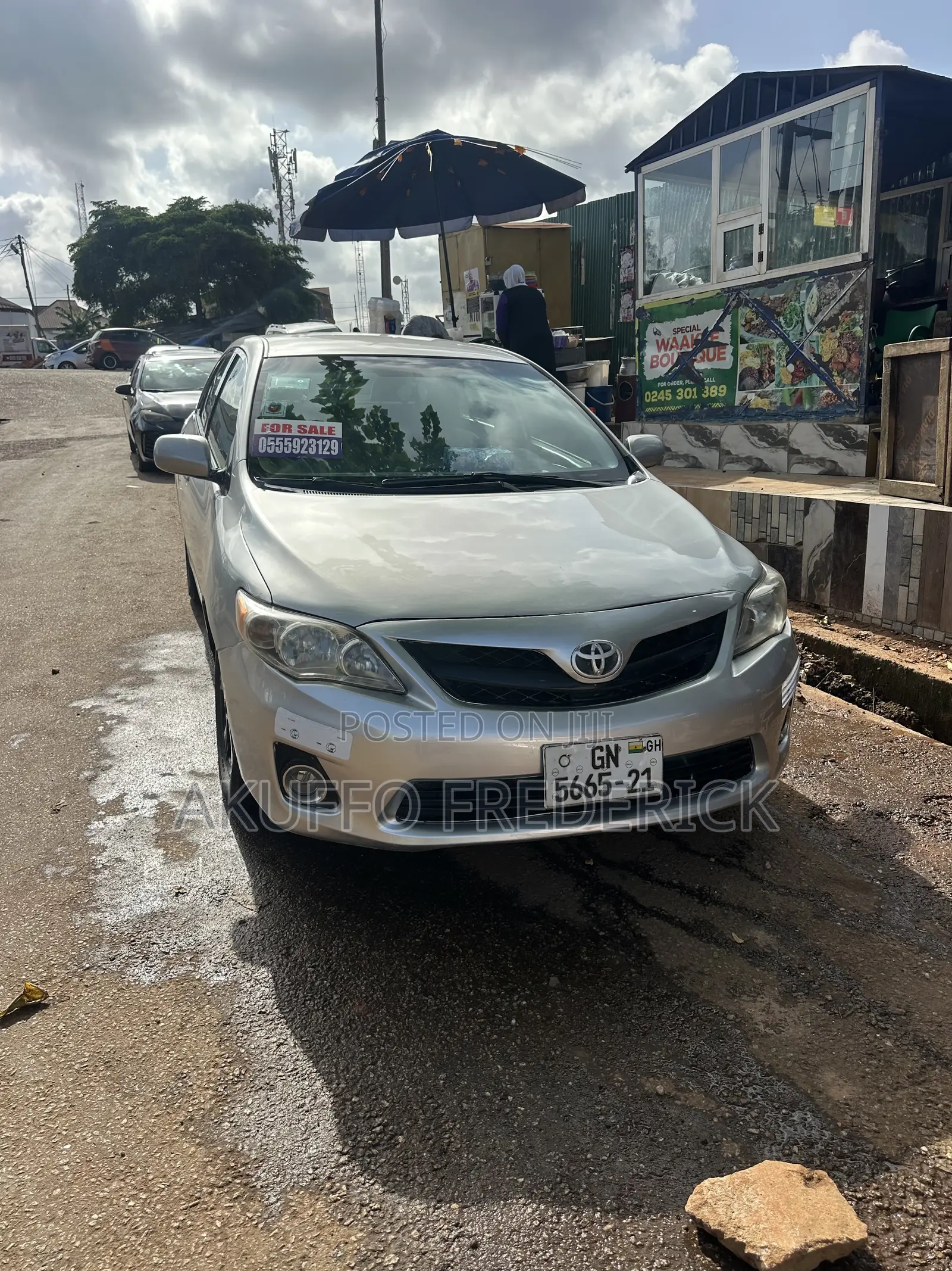 Toyota Corolla LE 4dr Sedan (1.8L 4cyl 4A) 2013 Silver