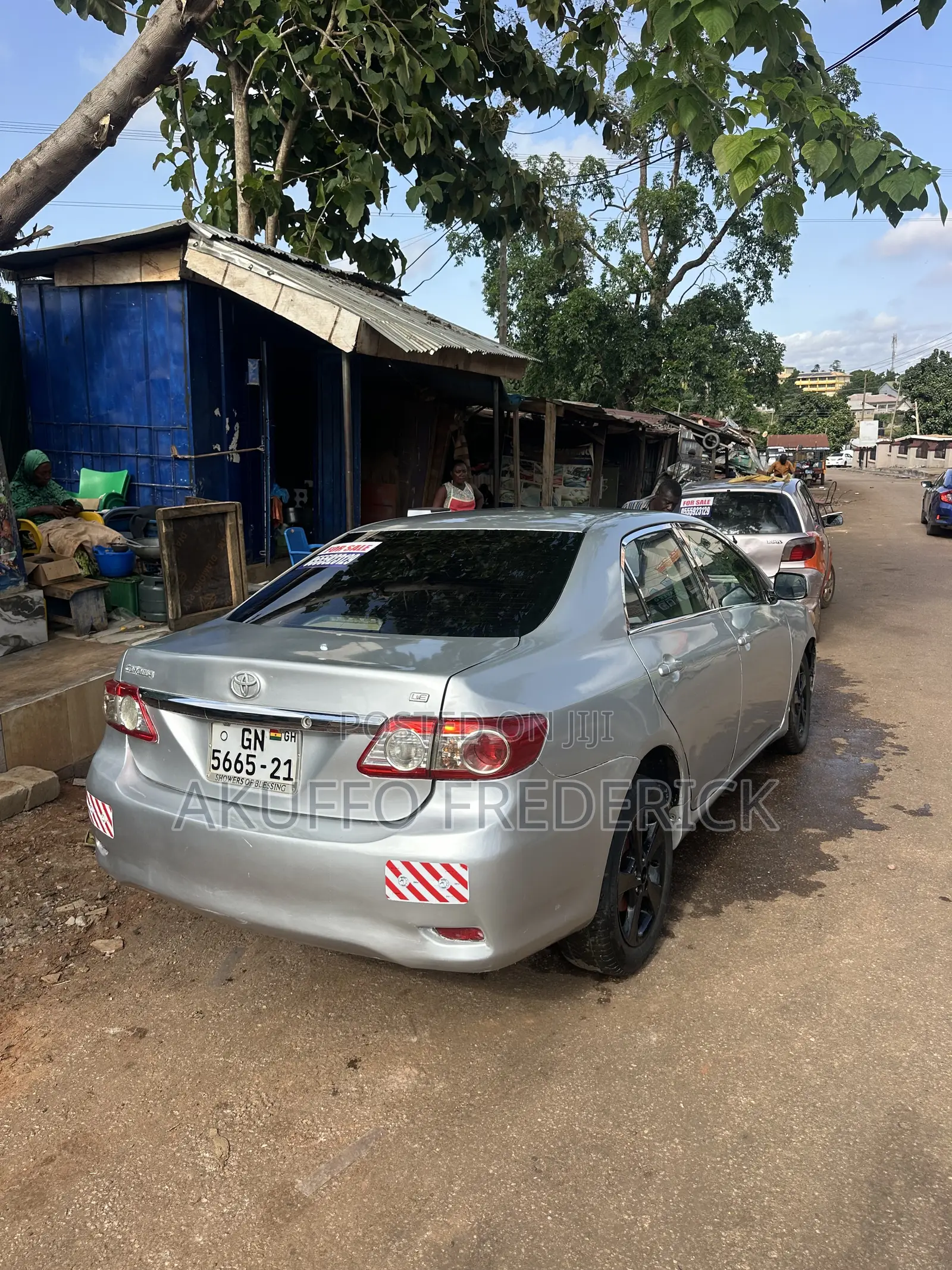 Toyota Corolla LE 4dr Sedan (1.8L 4cyl 4A) 2013 Silver