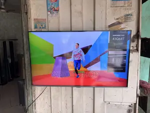 Samsung Qled 43” Smart Satellite
