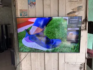 Samsung Qled 43” Smart Satellite