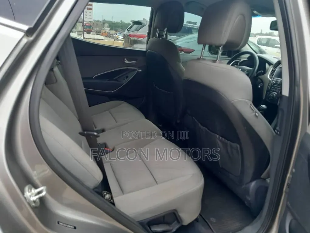 Hyundai Santa Fe SE Ultimate AWD 2018 Gray