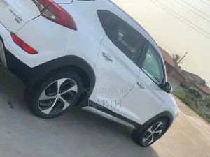 Hyundai Tucson Limited AWD 2017 White