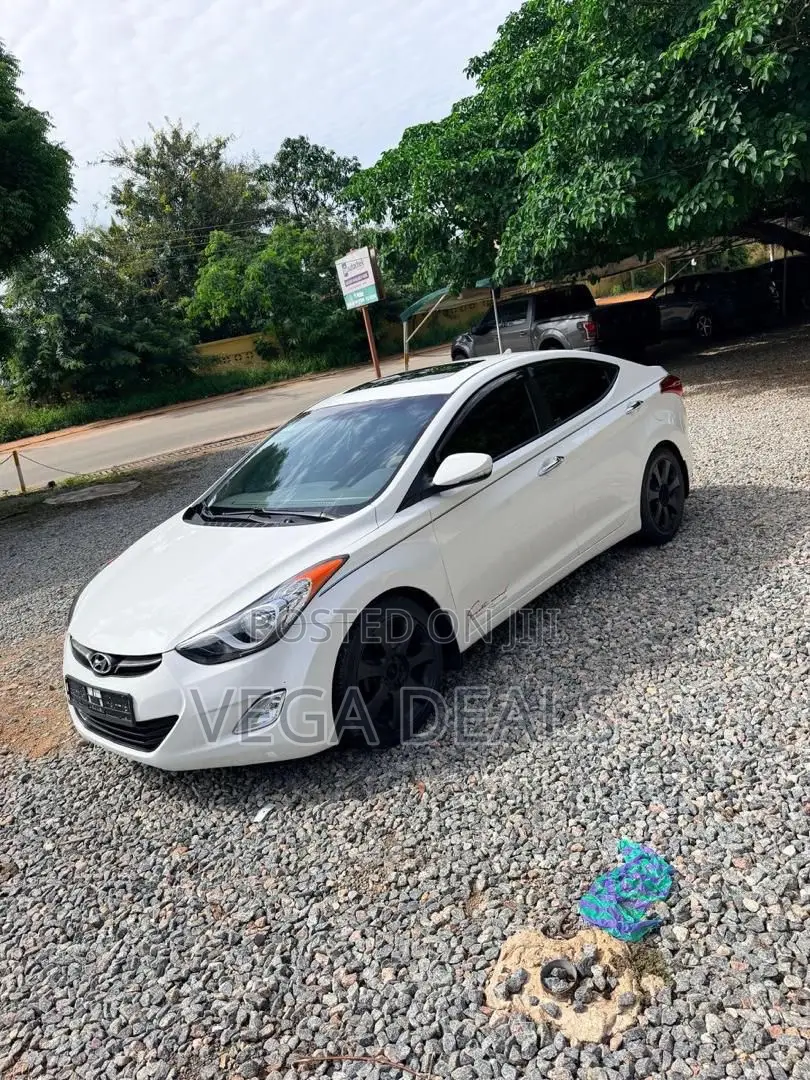 Hyundai Elantra 2014 White