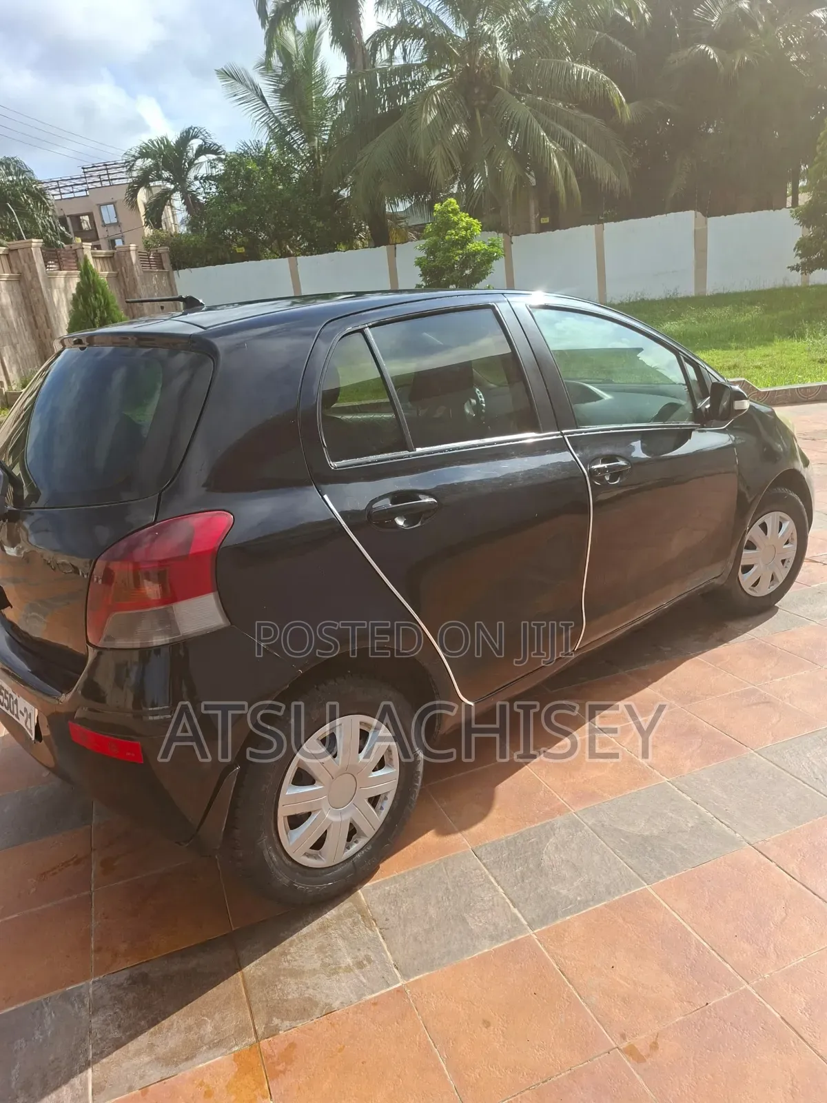 Toyota Vitz 2010 Black