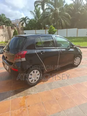 Toyota Vitz 2010 Black