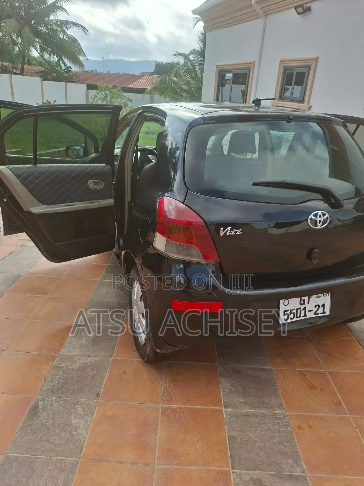 Toyota Vitz 2010 Black