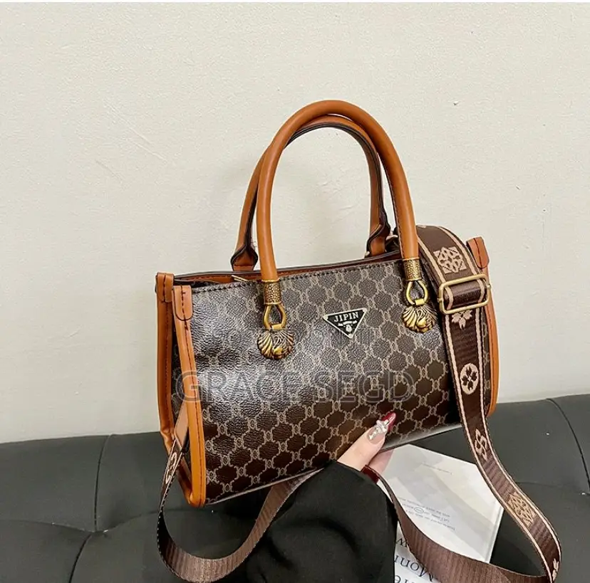 50% Discount On All Luxury And Classy Bags