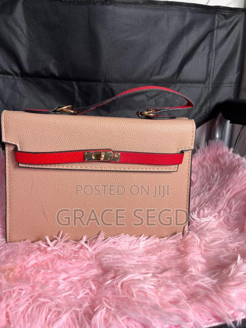 50% Discount On All Luxury And Classy Bags