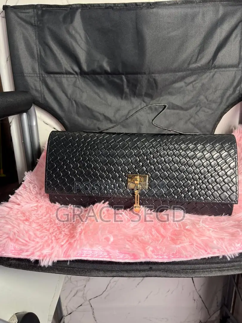 50% Discount On All Luxury And Classy Bags
