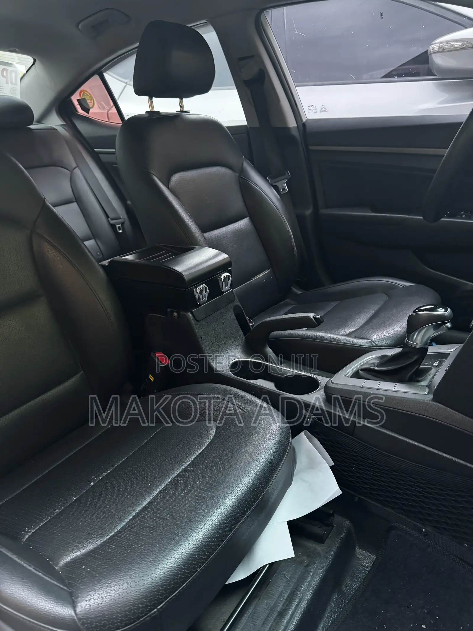 Hyundai Avante 2018 White