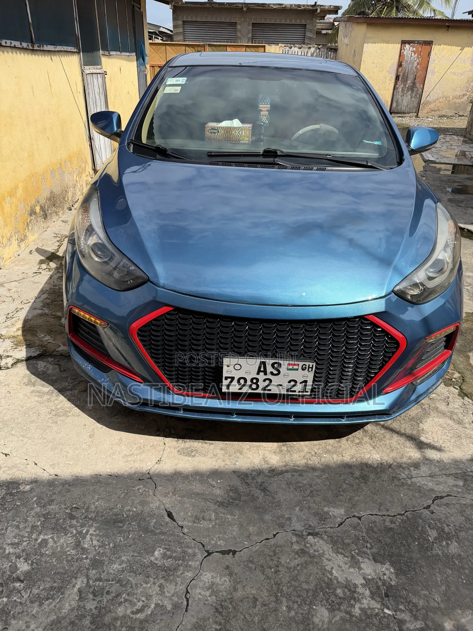 Hyundai Elantra Limited Sedan FWD (1.8L 4cyl 6A) 2013 Blue