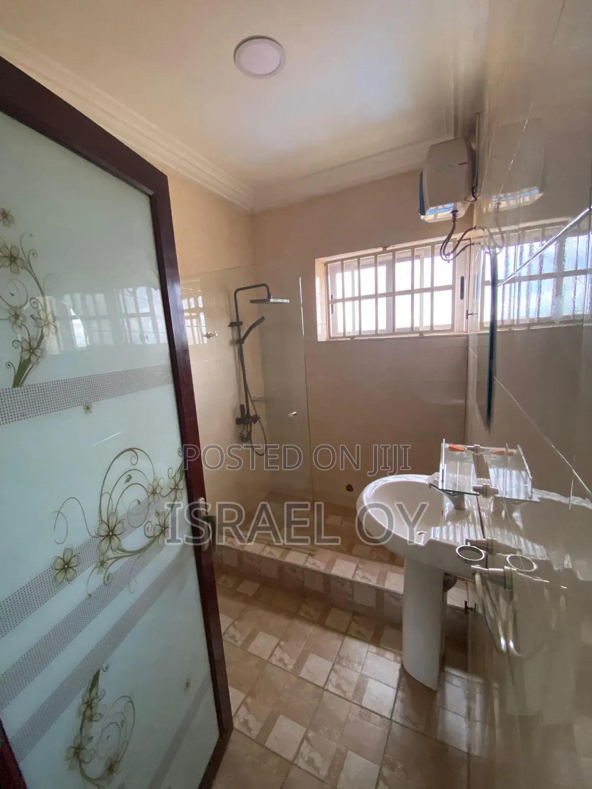 2bdrm Apartment in Adjiringanor, Ability for rent