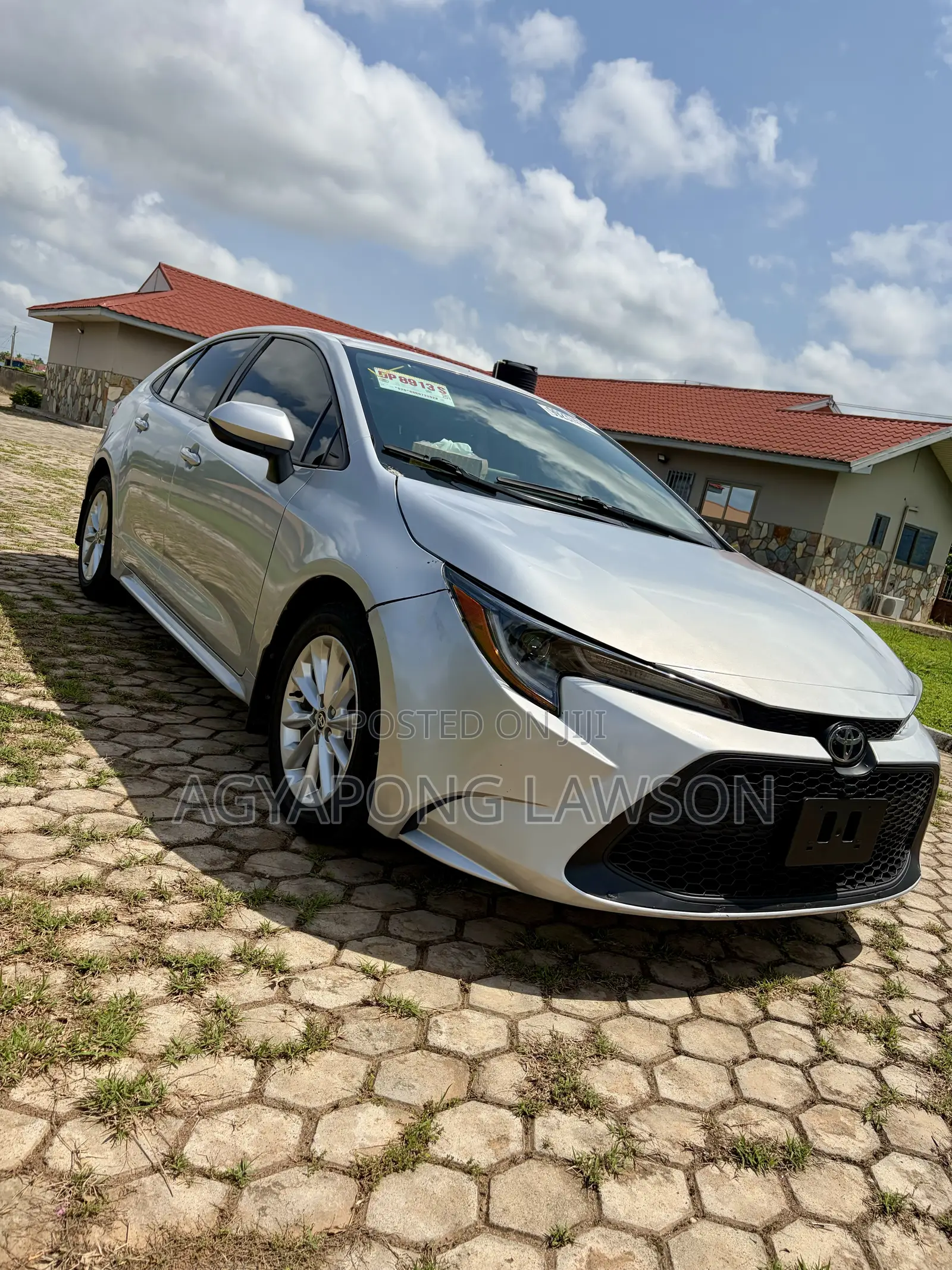 Toyota Corolla LE 2021 Silver