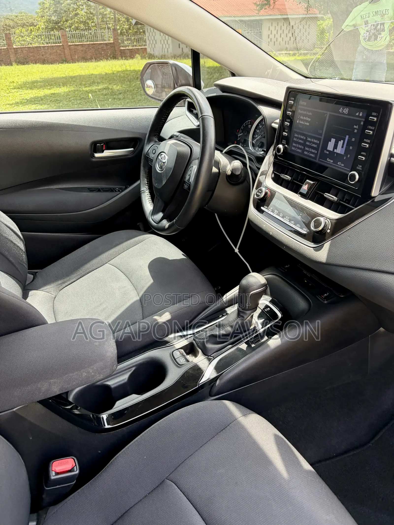 Toyota Corolla LE 2021 Silver