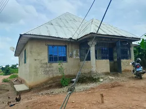 3bdrm House in Kona -Mountain High, Kwabre for sale