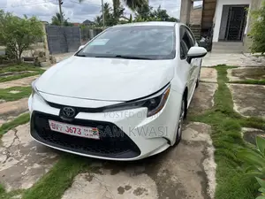 Toyota Corolla L 2020 Off white