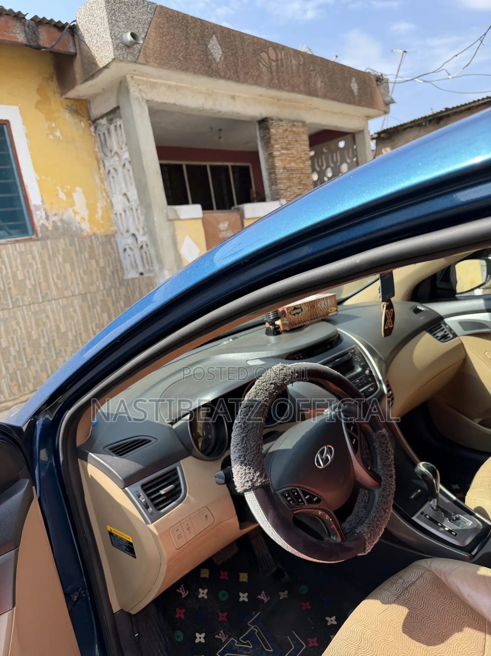 Hyundai Elantra Limited Sedan FWD (1.8L 4cyl 6A) 2013 Blue