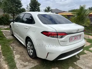 Toyota Corolla L 2020 Off white