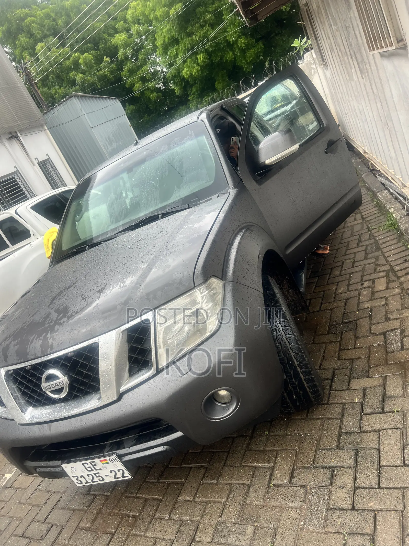 Nissan Navara 2.5 dCi 2012 Gray