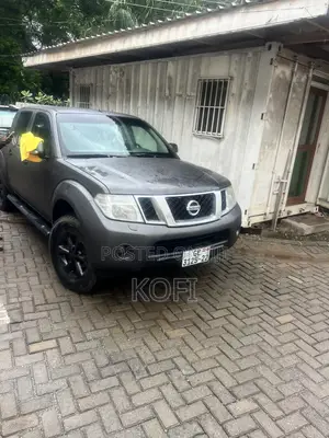 Nissan Navara 2.5 dCi 2012 Gray