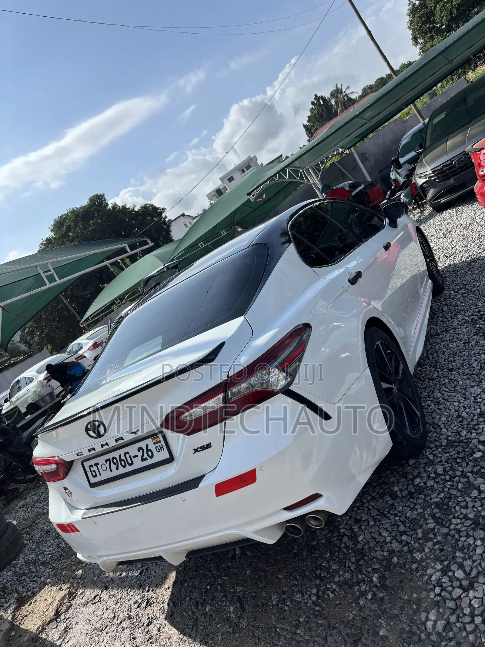 Toyota Camry XSE FWD (2.5L 4cyl 8AM) 2018 White