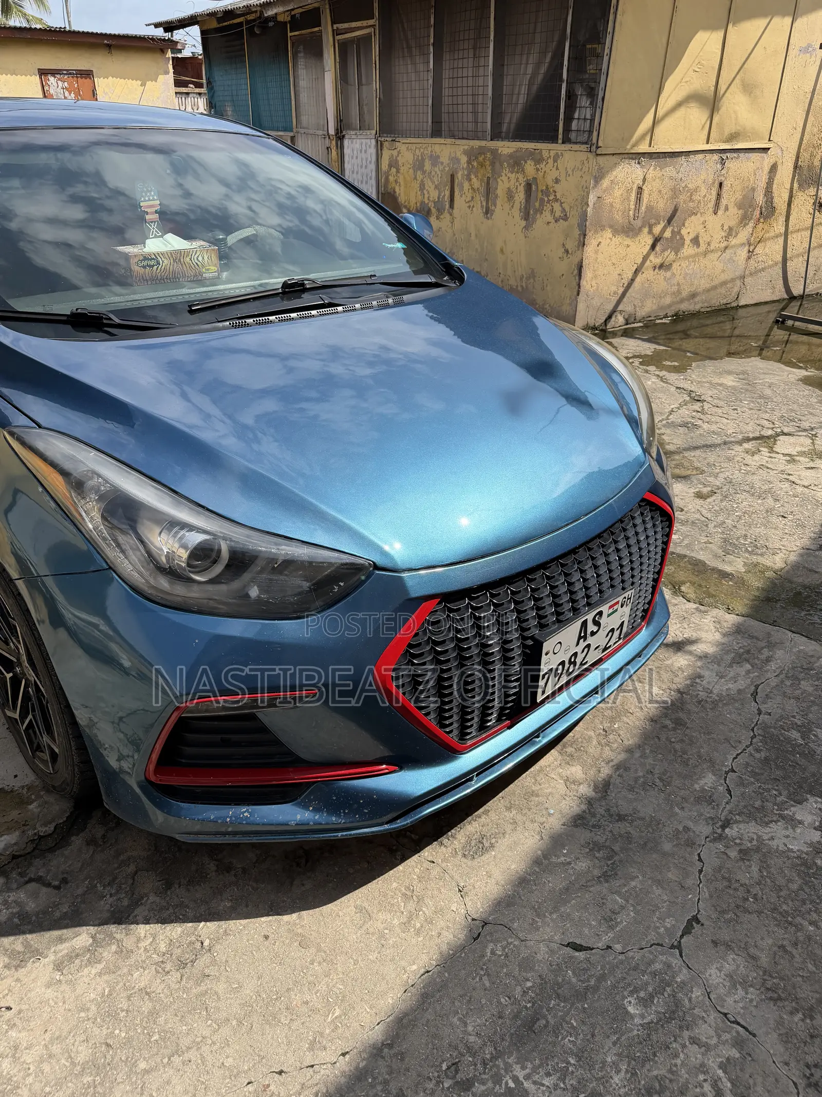 Hyundai Elantra Limited Sedan FWD (1.8L 4cyl 6A) 2013 Blue