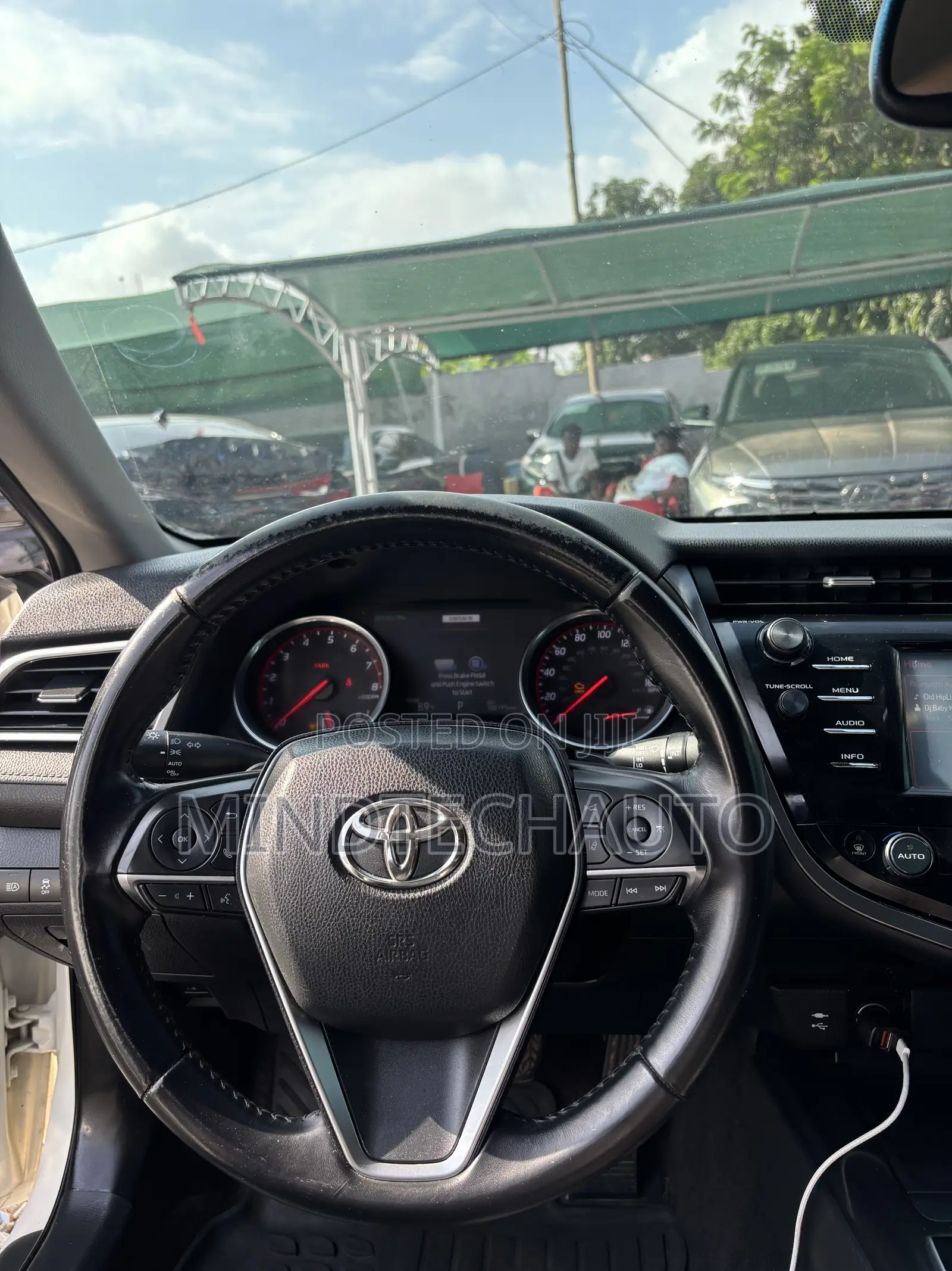 Toyota Camry XSE FWD (2.5L 4cyl 8AM) 2018 White